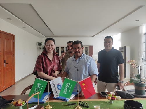 Dernières nouvelles de l'entreprise Le client saoudien a visité l'usine Xinwei
