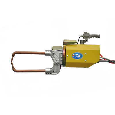 Un bon prix. Soudeuse de tache portative de pro corps automatique d'impulsion de C.C pour la soudure tenue dans la main des véhicules à moteur de point en ligne