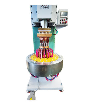 Un bon prix. Machine de soudage par points d'Industrial Multi Head de soudeuse en métal de fil de voiture d'impulsion en ligne