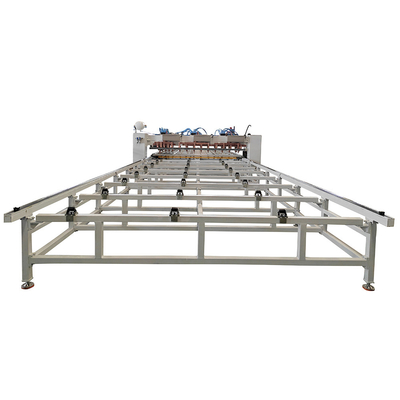 Un bon prix. La tache automatique de Wire Mesh Point Welding Machine Multi de soudeuse a soudé en ligne