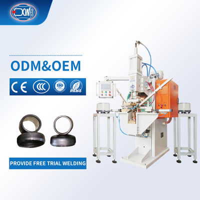 Un bon prix. Appareil de soudage par soudage à point avec deux alimentations automatiques en ligne