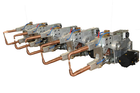Un bon prix. Arme à feu robotique de soudage par points de PLC, soudage par points servo de l'arme à feu 4.5KN en ligne