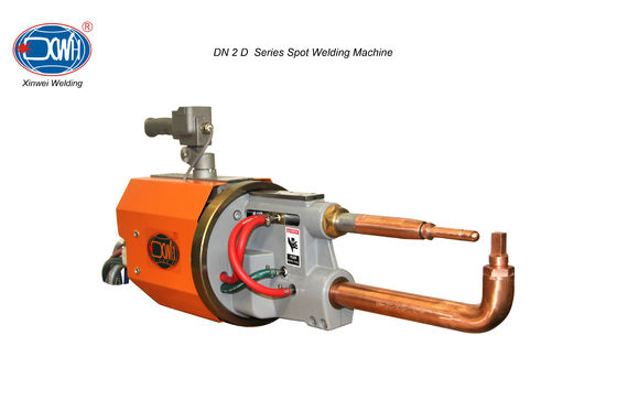 Un bon prix. XWH accrochant la machine portative de soudage par points de long bras a adapté 35KVA aux besoins du client pour le fil en ligne