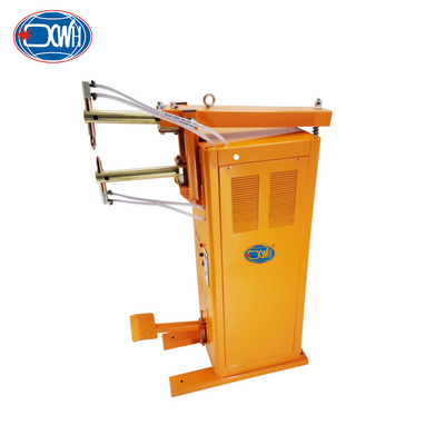 Un bon prix. Soudeuse à commande au pied de tache de Mesh Stainless Pedal Welding Machine de résistance en ligne