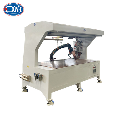 Un bon prix. Machine de soudure de soudeuse de point de dessus de table de toit inoxydable en métal en acier mobile portative en ligne