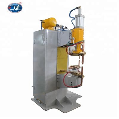Un bon prix. 60kva solides solubles la machine de soudage par points, soudeuse de tache de l'automobile 2500N en ligne