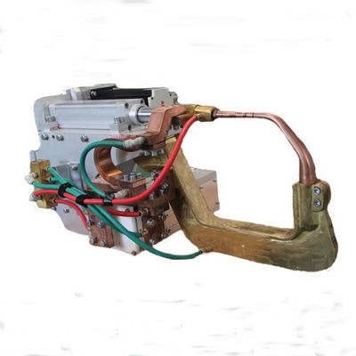 Un bon prix. Machine de soudage par points d'arme à feu de moteur servo, arme à feu de soudure de la tache 100KVA en ligne
