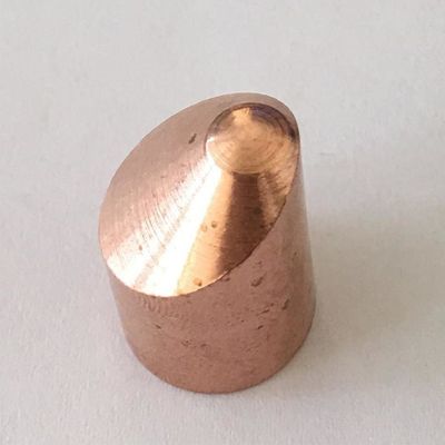 Un bon prix. Les électrodes de cuivre non standard de soudage par points d'OEM 40mm inclinent le matériel en ligne