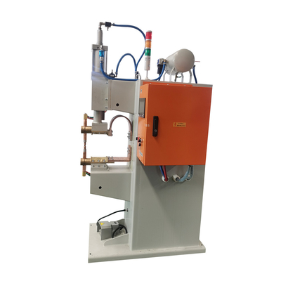 Un bon prix. Impulsion stationnaire de Dot Welding Machine For Automotive de corps automatique de C.C Mfdc sûre en ligne