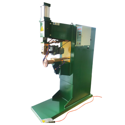 Un bon prix. Soudeuse longitudinale automatique de couture de réservoir d'eau de machine circulaire de soudure continue en ligne